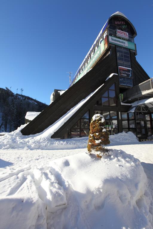 Skicentrum מלון הַרָכוֹב